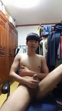 Korean boys masturbate happily 2